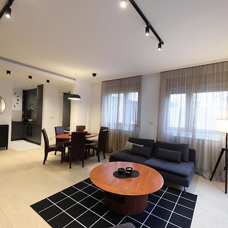 Modern Apartment In The Heart Of เบลเกรด ภายนอก รูปภาพ